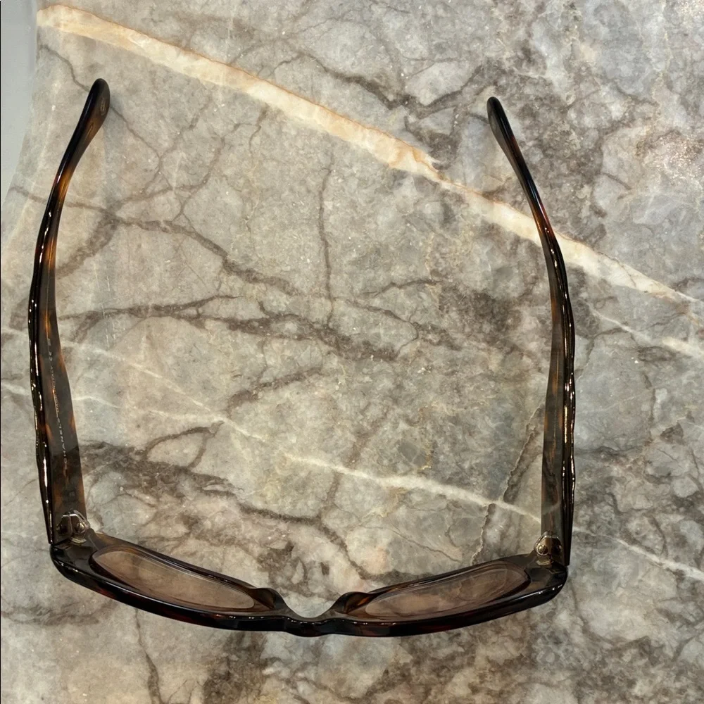 CHANEL Tortoiseshell Gradient Lens Oversized Sunglasses - Picture 3 of 8